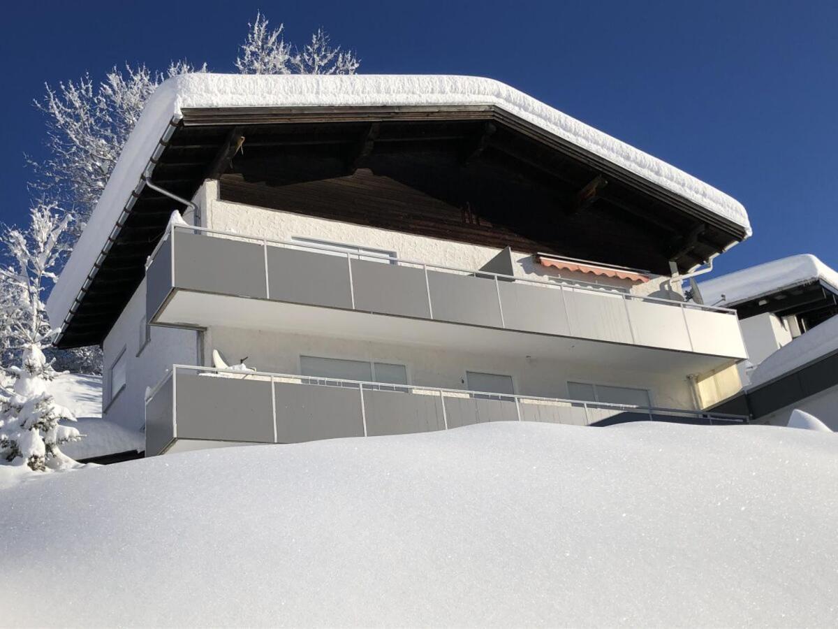 Walli Laterns - Ski Und Bergvergnuegen Direkt Vor Der Haustuer Exterior photo